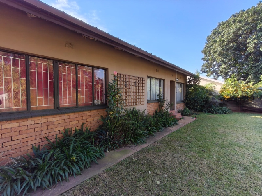 3 Bedroom Property for Sale in Geelhoutpark North West